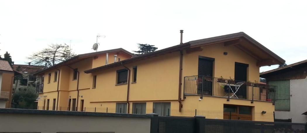 Casa Di Ale E Bea Lägenhet Dervio Exteriör bild
