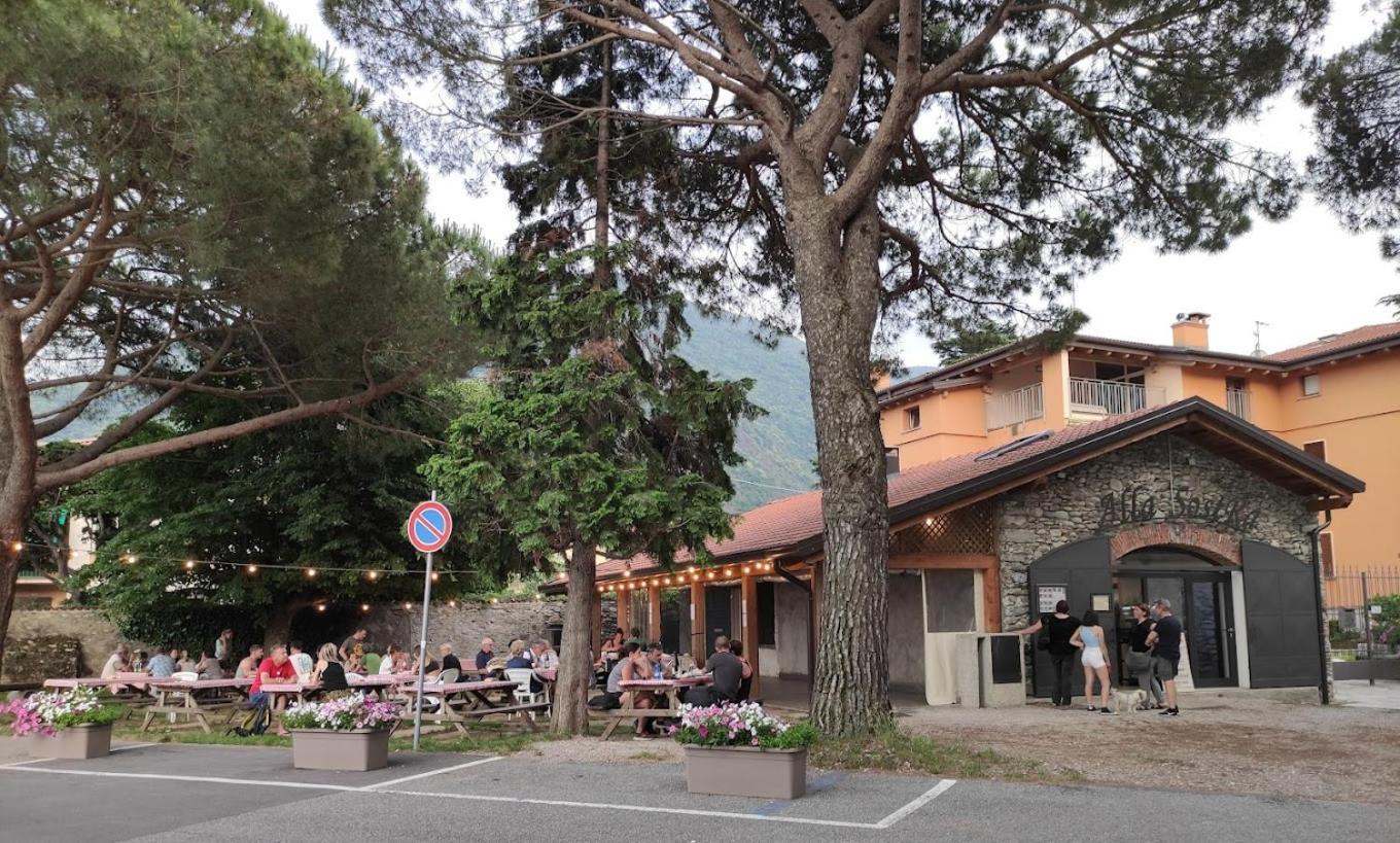 Casa Di Ale E Bea Lägenhet Dervio Exteriör bild