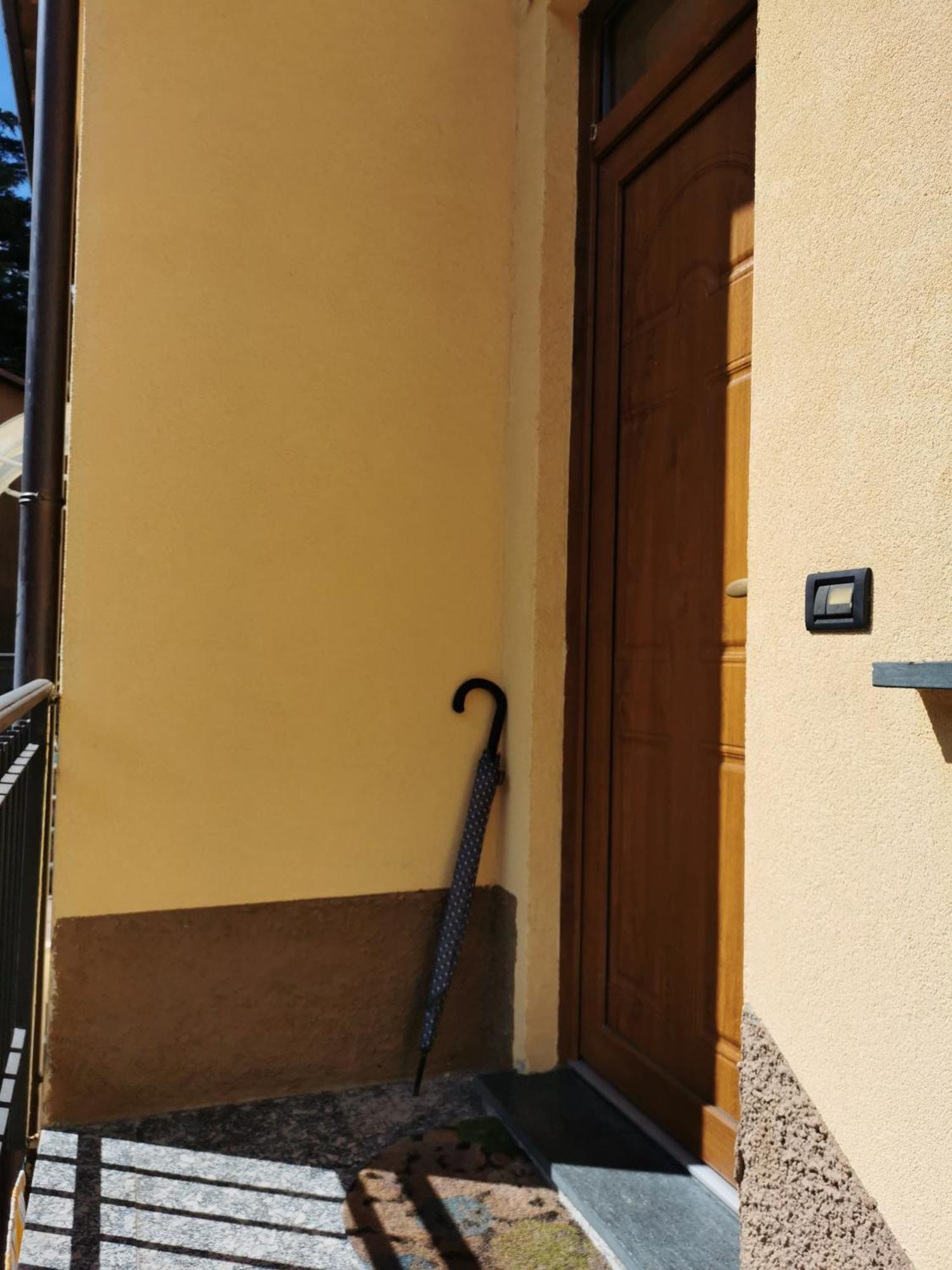Casa Di Ale E Bea Lägenhet Dervio Exteriör bild